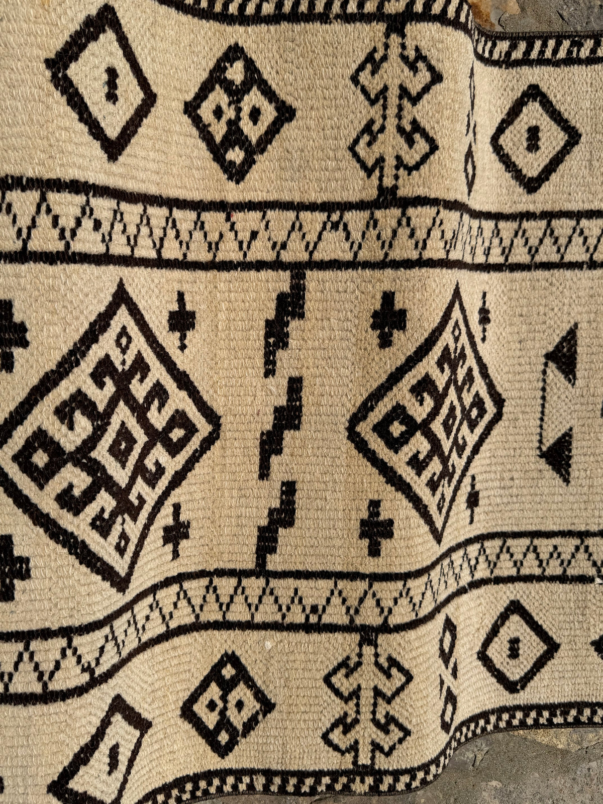 rae {2’8” x 14’5”}