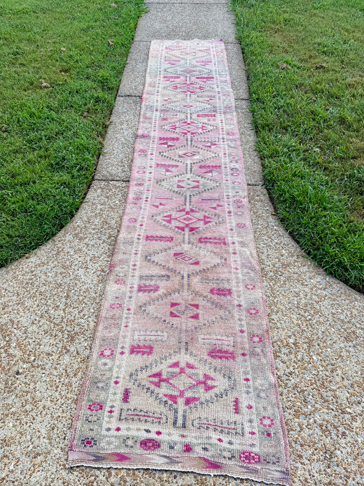doralee {2’9.5” x 13’4”}