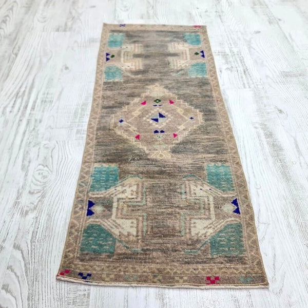 shane {1’7” x 3’11”}