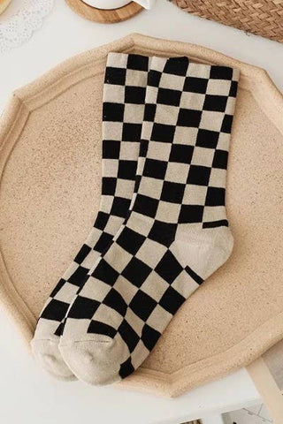 checkered crew sock {beige &black)