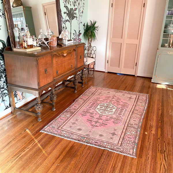 denise {4'3" x 6'7"}