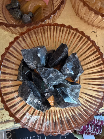 black obsidian raw crystals