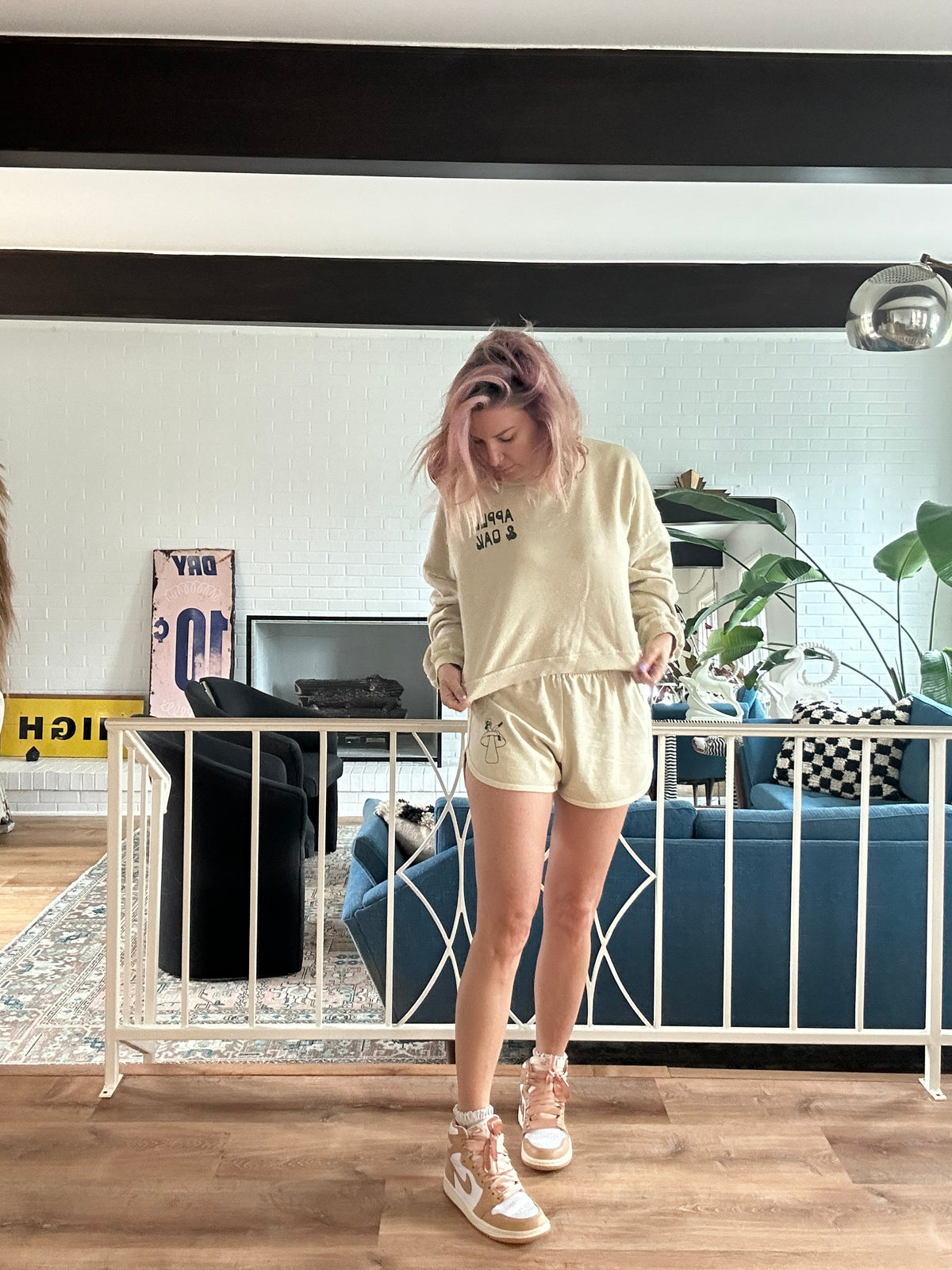 a&o mushroom cozy cropped crew