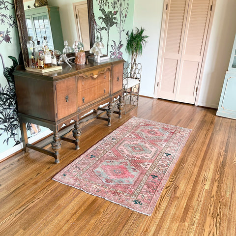 alessandra {3'6" x 6'9"}