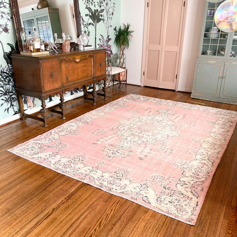 andrea {7'2" x 10'1"}