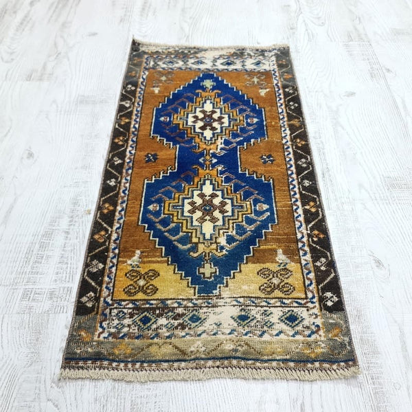 heathcliff {1’7” x 3’3”}