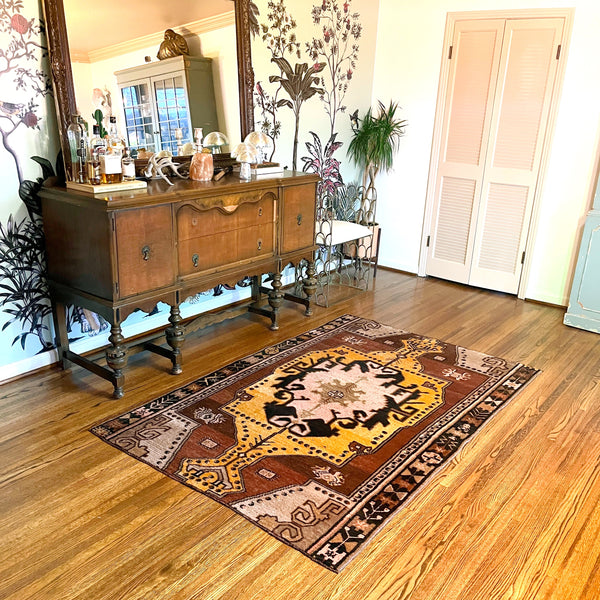 tanya {4'6" x 6'11"}