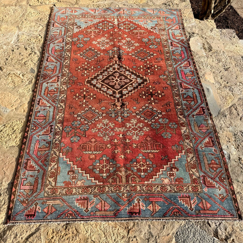 katya {4’6” x 7’3”}