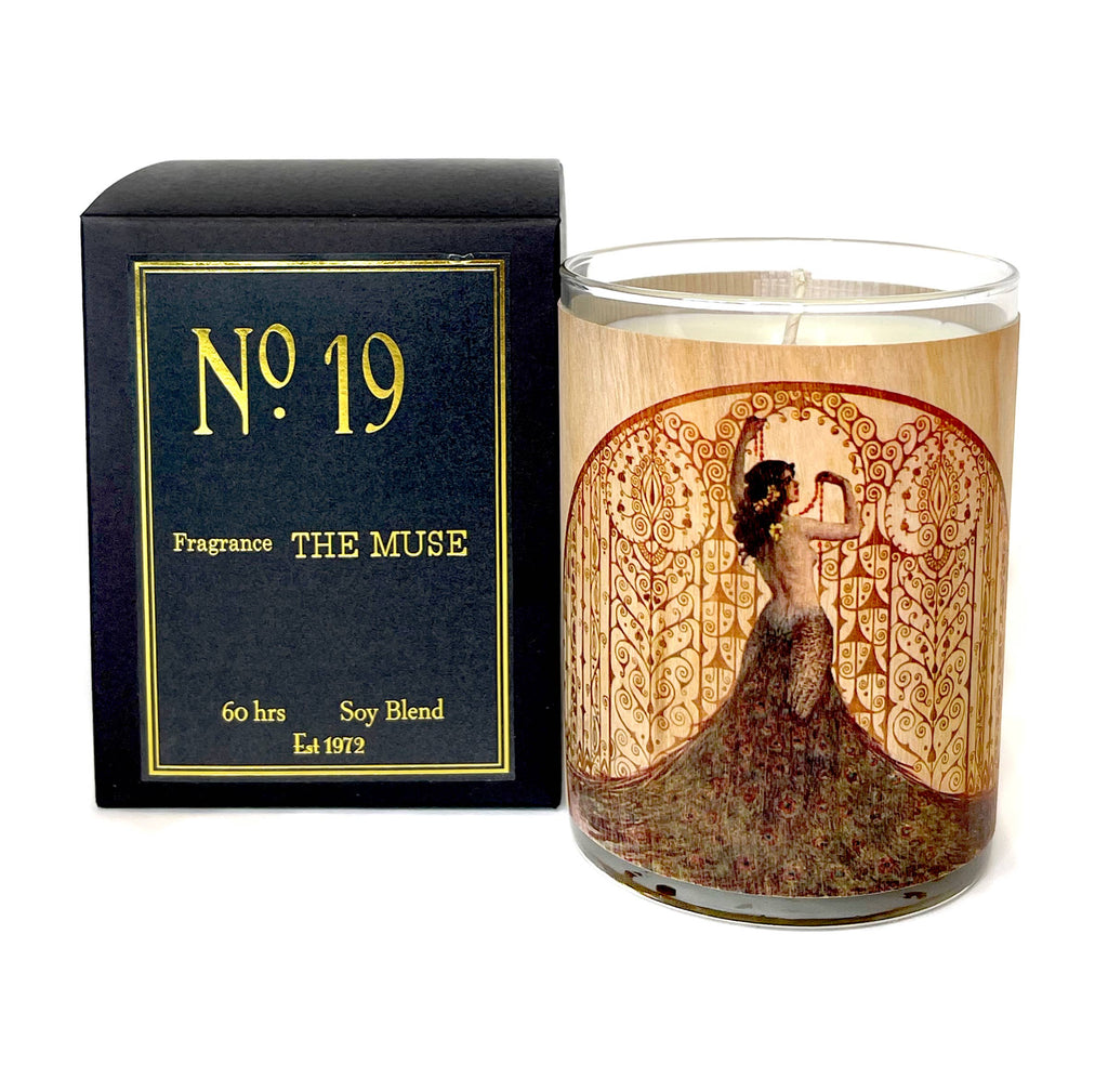 no 19 muse wood wrapped candle