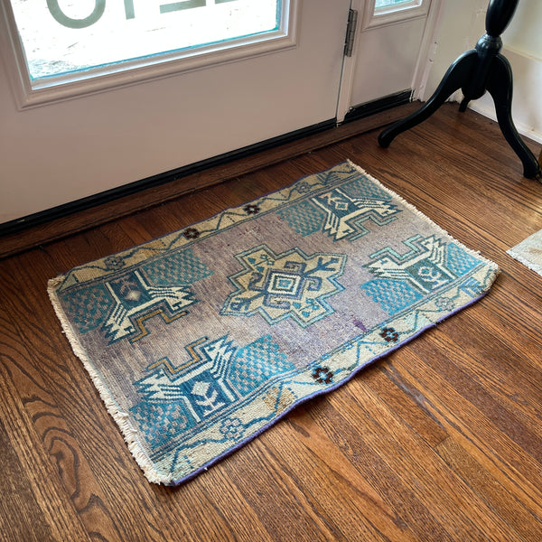 buster {1'7" x 2'7"}