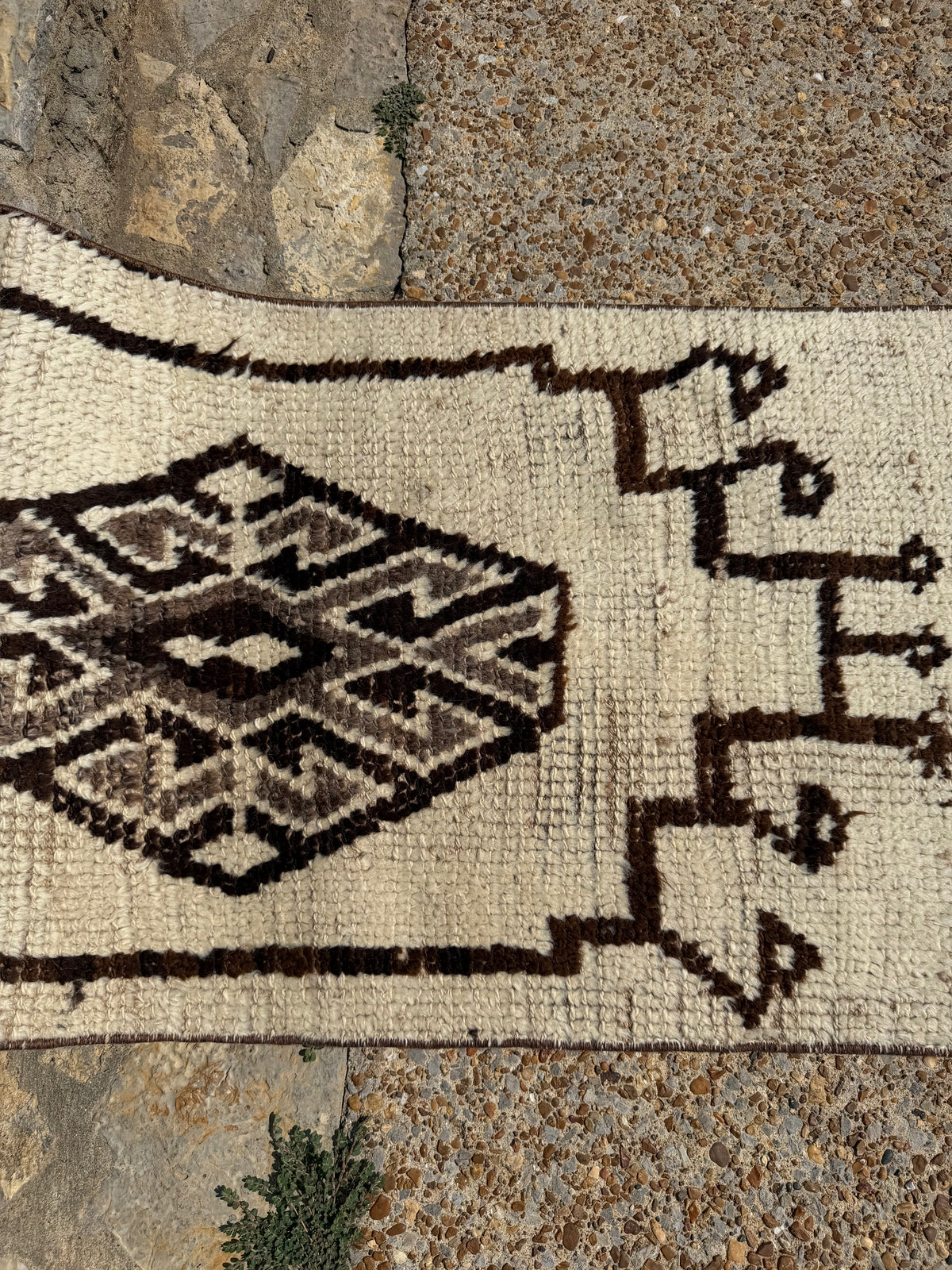 sable { 2’3” x 9’9”}