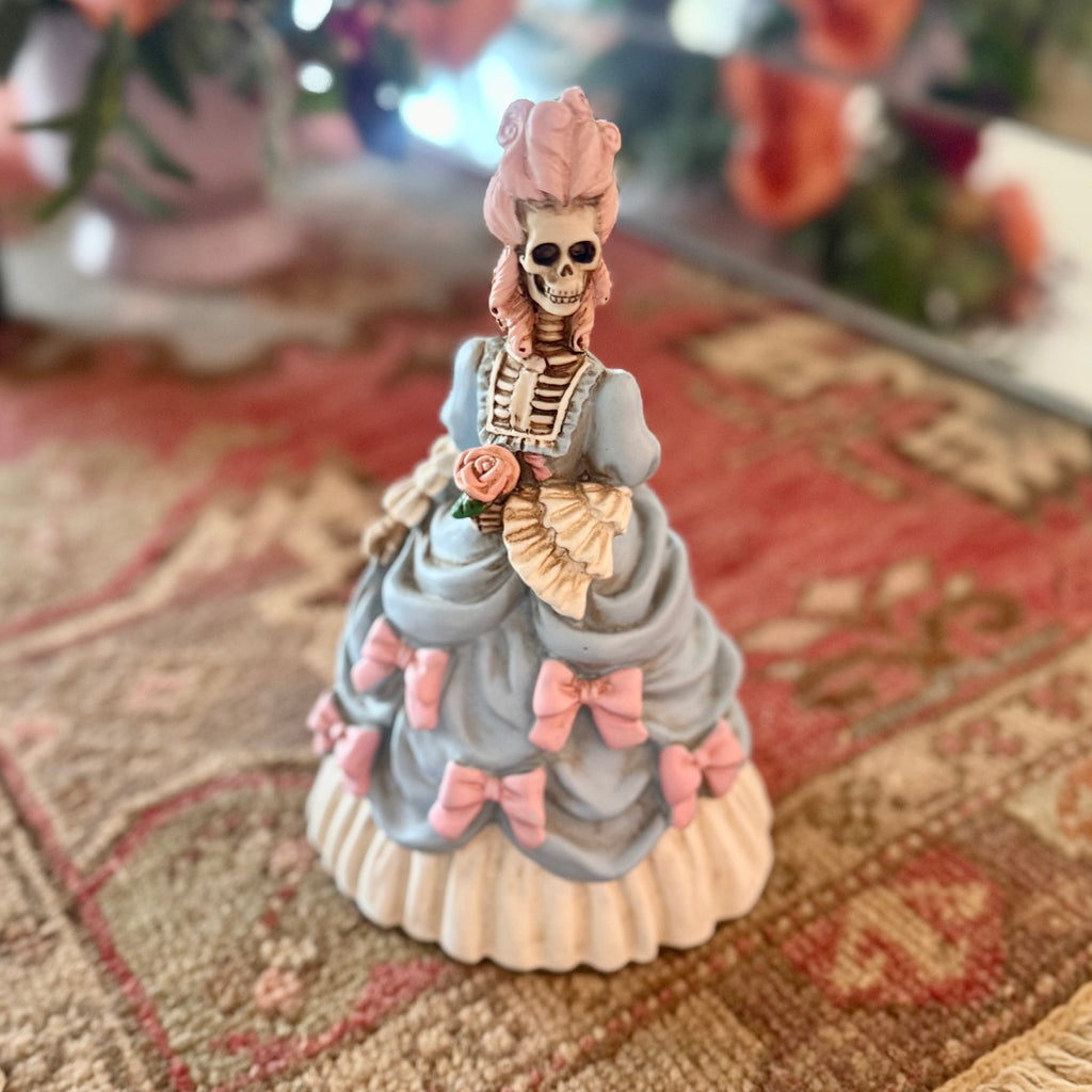 marie antoinette skeleton figurine