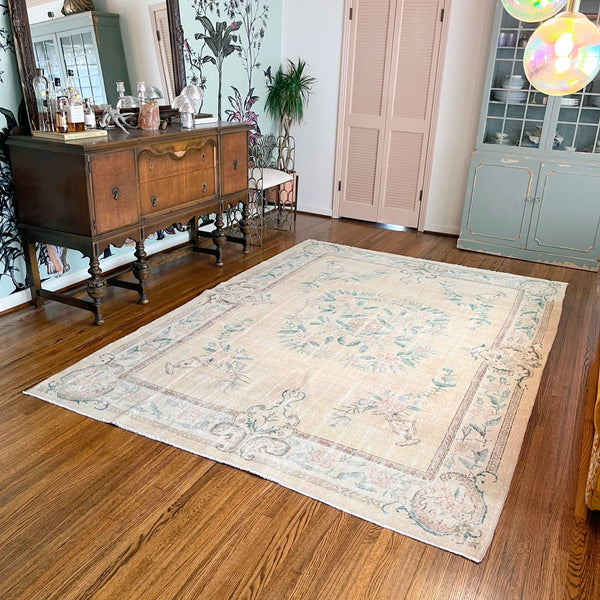 annie {6'10" x 9'11"}