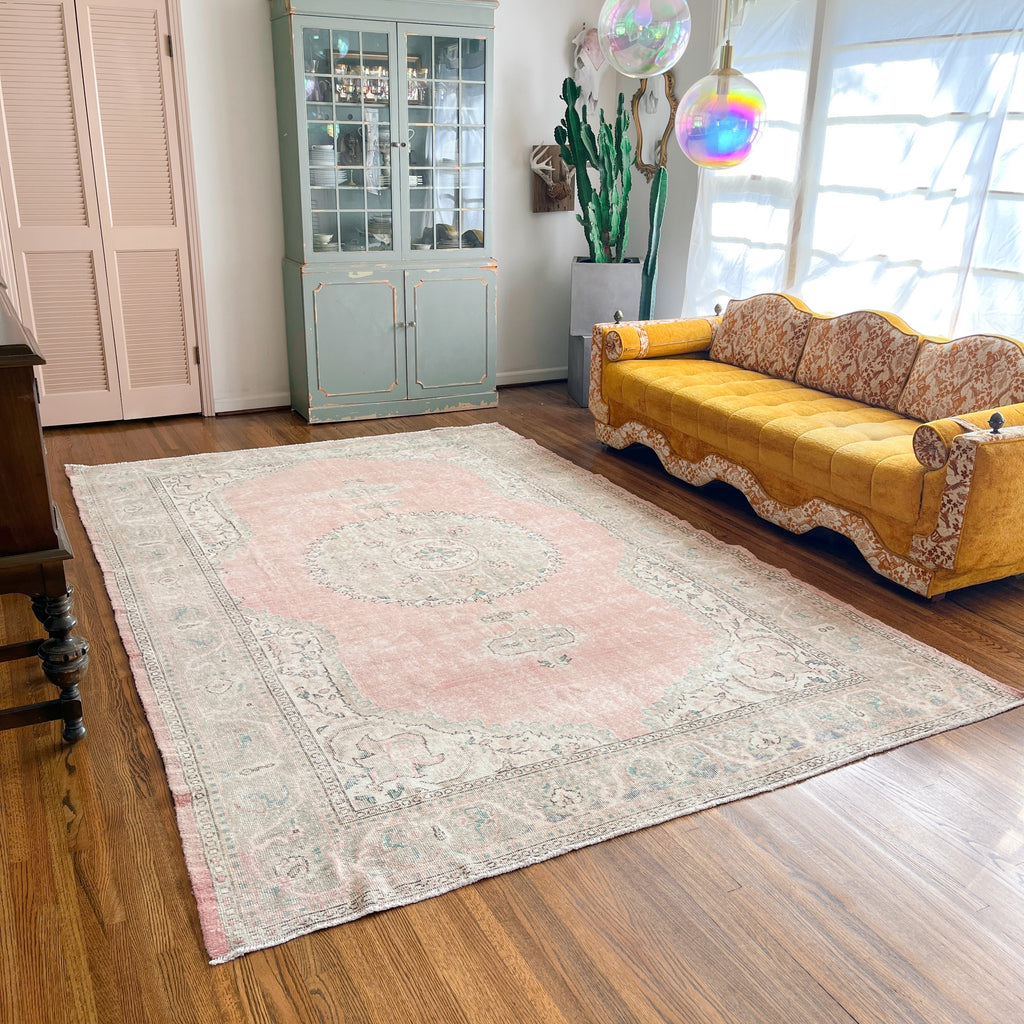 lorelei {7'2" x 10'11"}