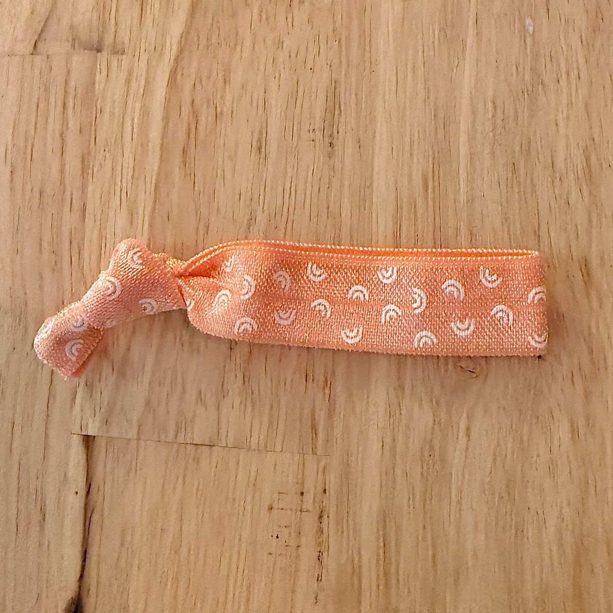 apple & oak rainbow hair tie