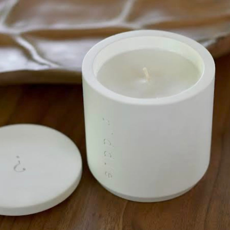 santal {by riddle} candle