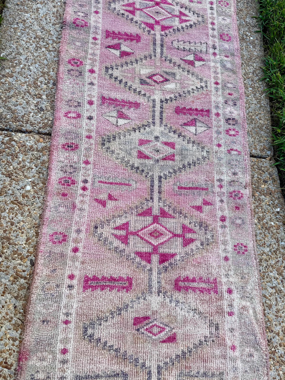 doralee {2’9.5” x 13’4”}