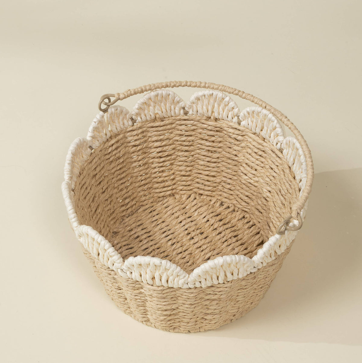 scallop edge { medium} basket