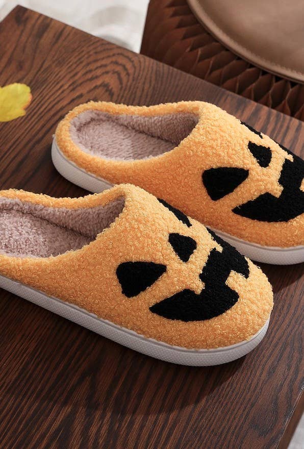pumpkin slippers {orange}