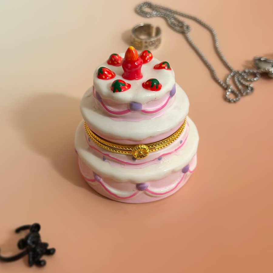 strawberry birthday cake trinket box