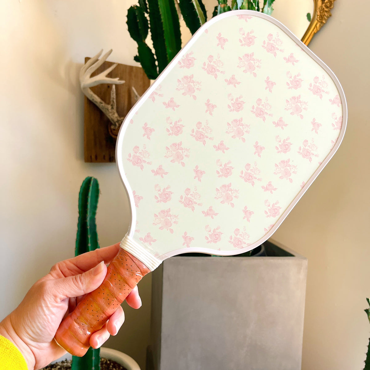 coquette pink bow floral pickleball paddle