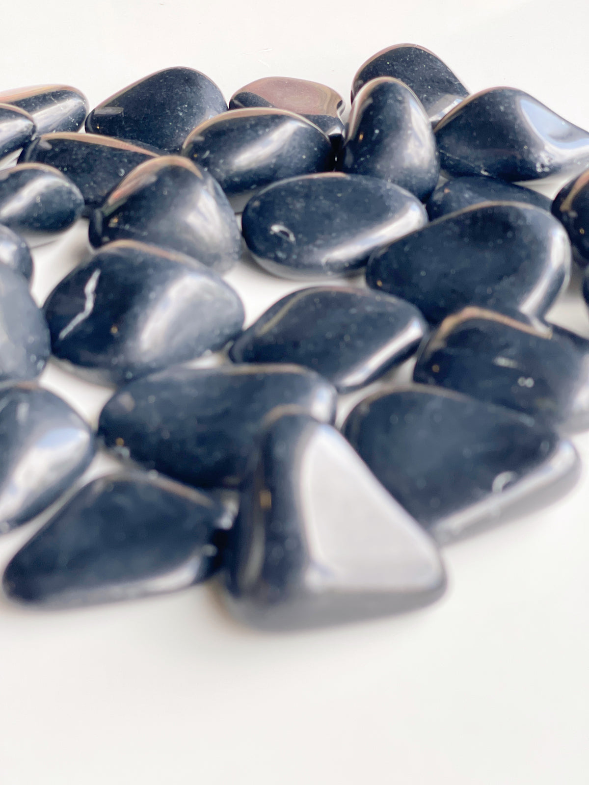 tumbled obsidian - Apple & Oak