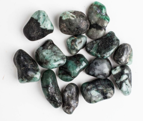 tumbled emerald - Apple & Oak