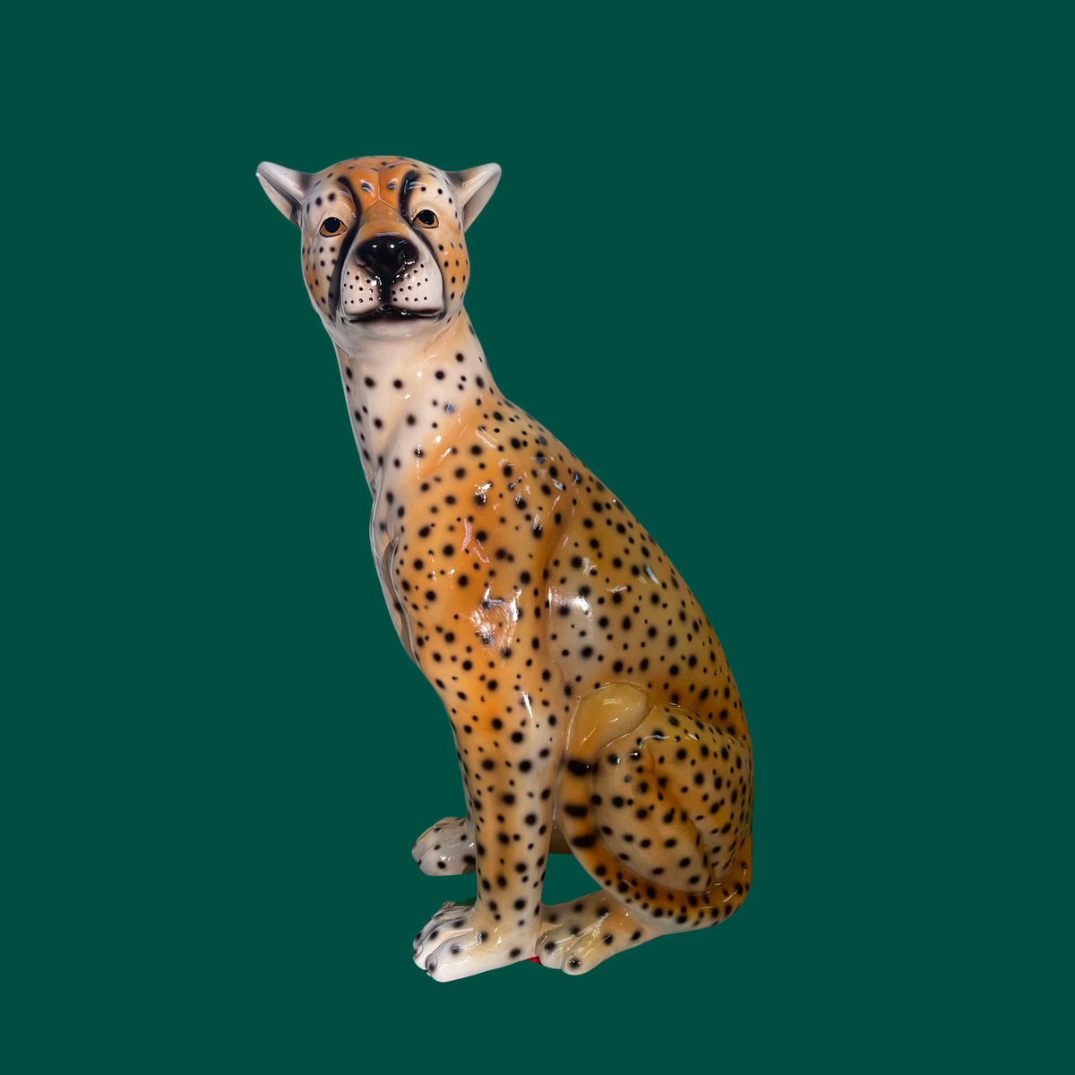 leopard statue